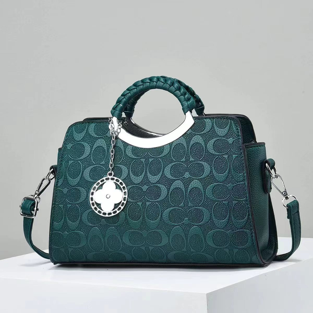 Handbags & Clutches