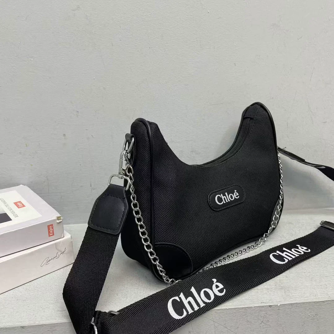 Chloe Stylish Crossbody Bag With Pouch 2718
